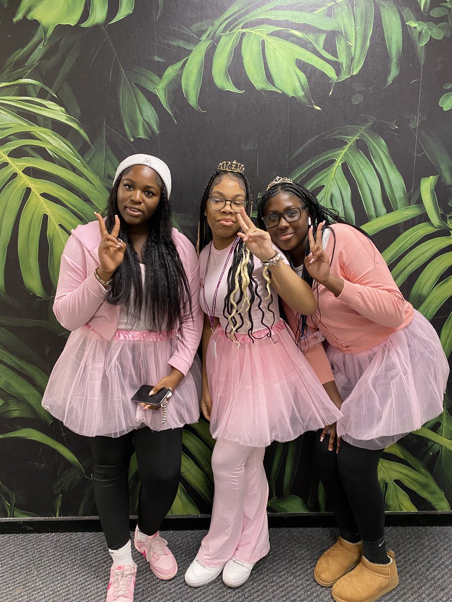 STACS Heads of Year tweet media