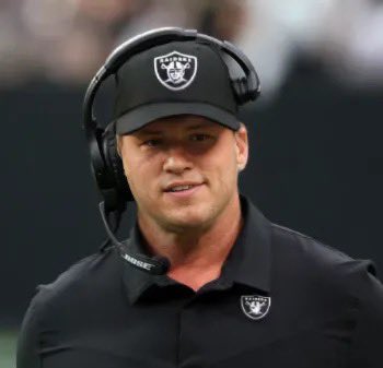 Bussin' With The Boys tweet media