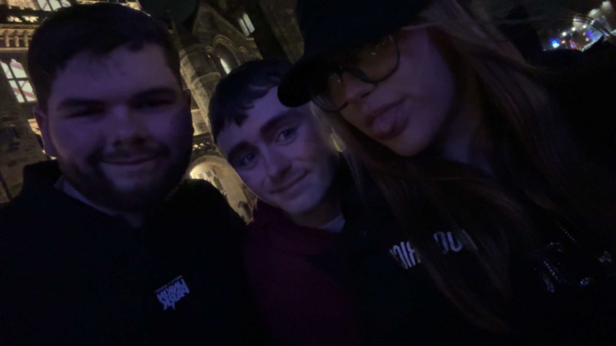 Had a great 19th birthday with one of the greatest cakes!! Shop FamilyFriendlyfans.com!! <a href="/Bazerk/">Bazerk</a> <a href="/2Swifty4u/">Swift</a> @BennettMeltFF <a href="/FamilyFriendsYT/">Family Friendly</a> <a href="/Sizl__/">JOE SIZL</a>