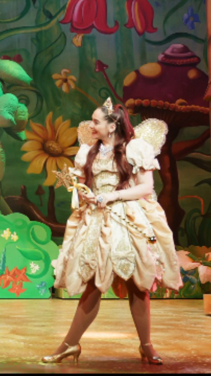 Pam Royle (@pamroyletv) on Twitter photo Chuckled through a right roaring romp of fun and fabulous frocks <a href="/SundEmpire/">Sunderland Empire</a> in Jack and the Beanstalk. With <a href="/TheRealMissRory/">Miss Rory</a> <a href="/MrMattWolfenden/">Matthew Wolfenden</a> <a href="/thetomwhalley/">Tom Whalley</a> <a href="/emcrossleyfans/">Emma Crossley Fans</a> Stunning 3D effects fly right atcha. Oh yes they do ! ๐๐คฃ Chuckled through a right roaring romp of fun and fabulous frocks <a href="/SundEmpire/">Sunderland Empire</a> in Jack and the Beanstalk. With <a href="/TheRealMissRory/">Miss Rory</a> <a href="/MrMattWolfenden/">Matthew Wolfenden</a> <a href="/thetomwhalley/">Tom Whalley</a> <a href="/emcrossleyfans/">Emma Crossley Fans</a> Stunning 3D effects fly right atcha. Oh yes they do ! ๐๐คฃ