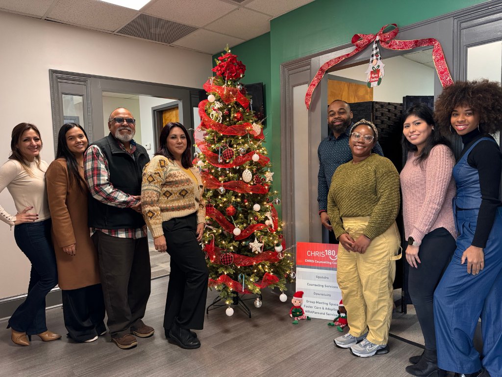 CHRIS180_Change's tweet image. The CHRIS 180 Counseling Center-Gwinnett office is in the holiday spirit! 🎄 This beautiful tree, donated by our amazing staff, is spreading holiday cheer and making the office extra festive. 🎁💙
Thank you to our incredible team!
#CHRIS180 #AtlantaNonprofit #HolidayJoy