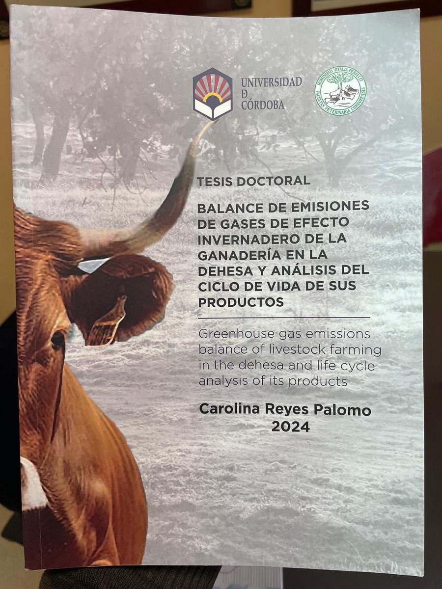 287Agr's tweet photo. Enhorabuena @Carolreyes94 de la @VeterinariaUCO por la magnífica defensa de Tesis q ha estudiado las emisiones de gases de la ganadería y análisis del ciclo de vida de sus productos, codirigida por @VRguezEstevez, Cipri Díaz de la @Univcordoba y E Aguilera https://t.co/NUKjhC7pvs