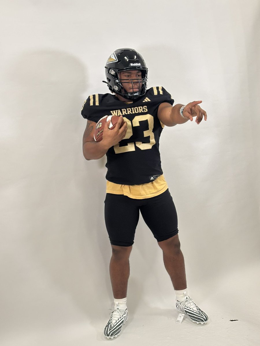 Decorian warren tweet media