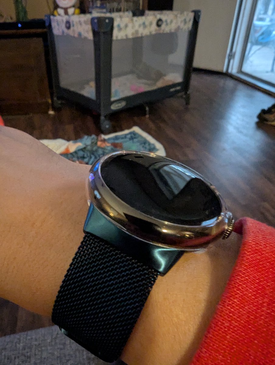 fromthefrost36's tweet image. I&apos;m not sure about this matchup ⌚🤔... 
#technerd