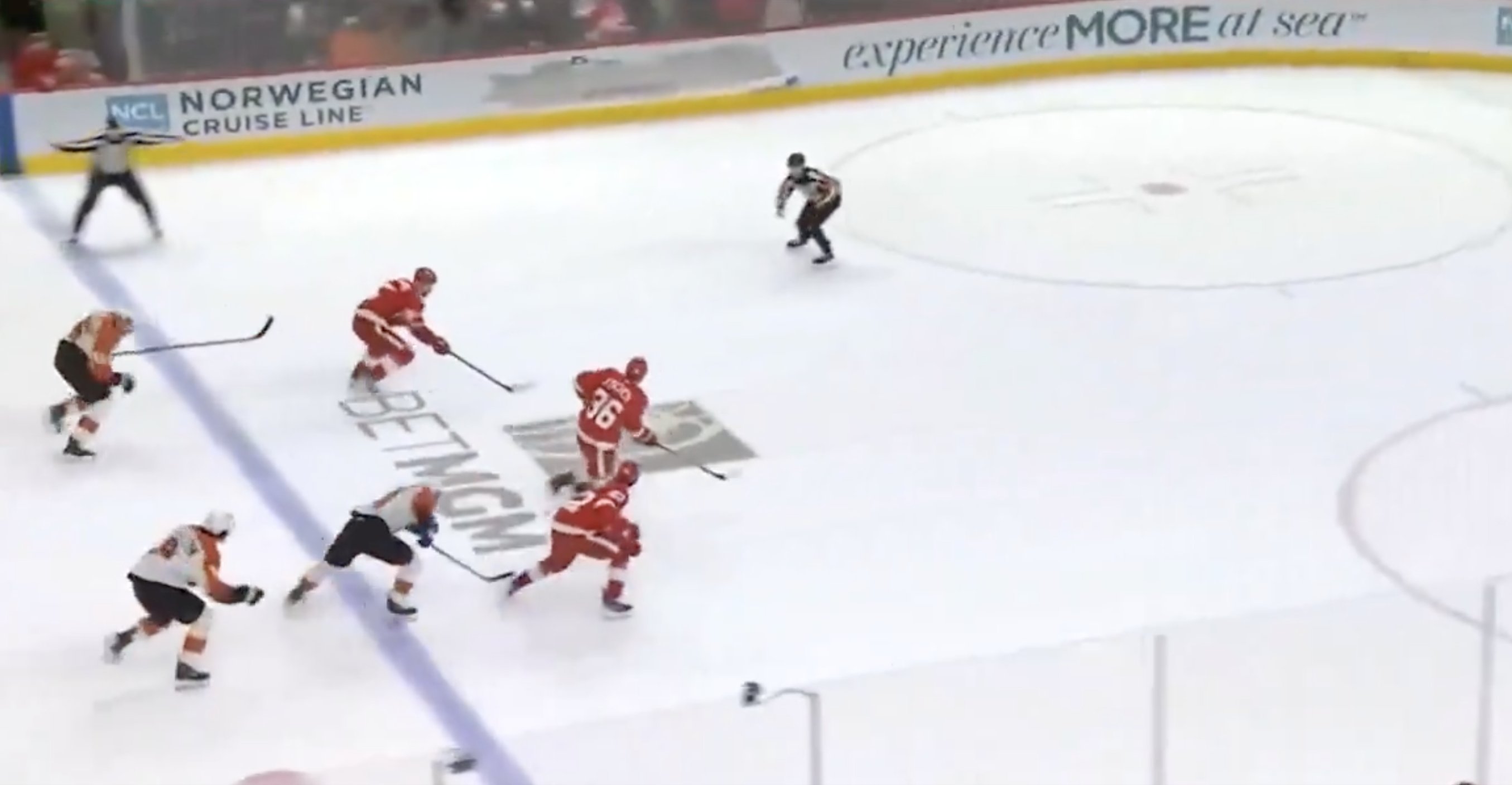 GfH_ZKNXsAE6Xf7?format=jpg&name=4096x409