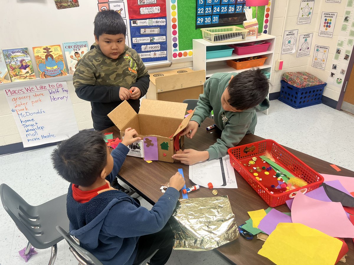 mrsadkissonlcps's tweet photo. Kindergarten designed a plan to trap the gingerbread man! Then reflecting on their plans, they brought their designs to life. Check out this creativity &amp; collaboration! @SugarlandES https://t.co/W0gI9qEARD
