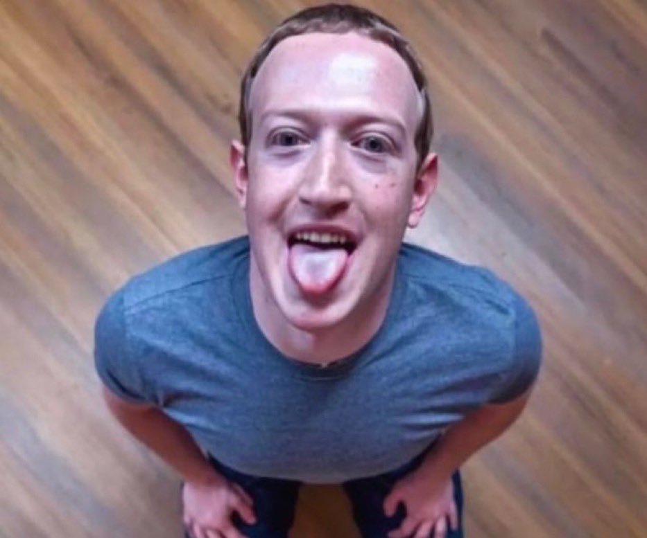 markfloppus's tweet photo. me at the mcr concert when any of the members shake their sweaty hair https://t.co/vuDZ1vVb7w