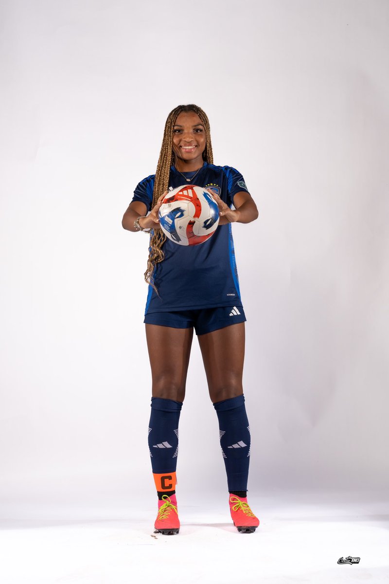 KennediR06's tweet photo. Media Day pics!! https://t.co/8qKg0SnGPm