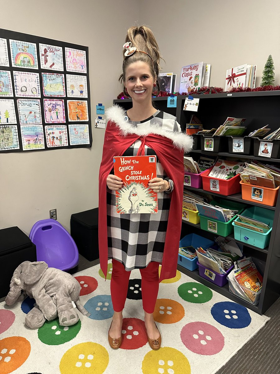 Cindy Lou Who is ready for Winter Break! 🎄❤️ #explorewells <a href="/CFISDWells/">Wells Elementary</a>