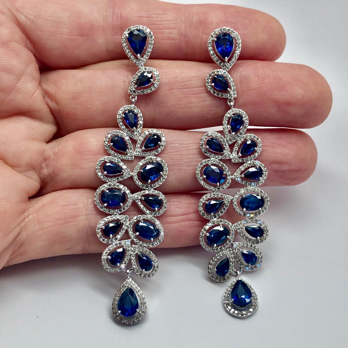 StephanieKantis's tweet photo. New Jewelry Auction Items Live Now! 💍 - https://t.co/zRoqcD81YM https://t.co/TT1YEZPKTF
