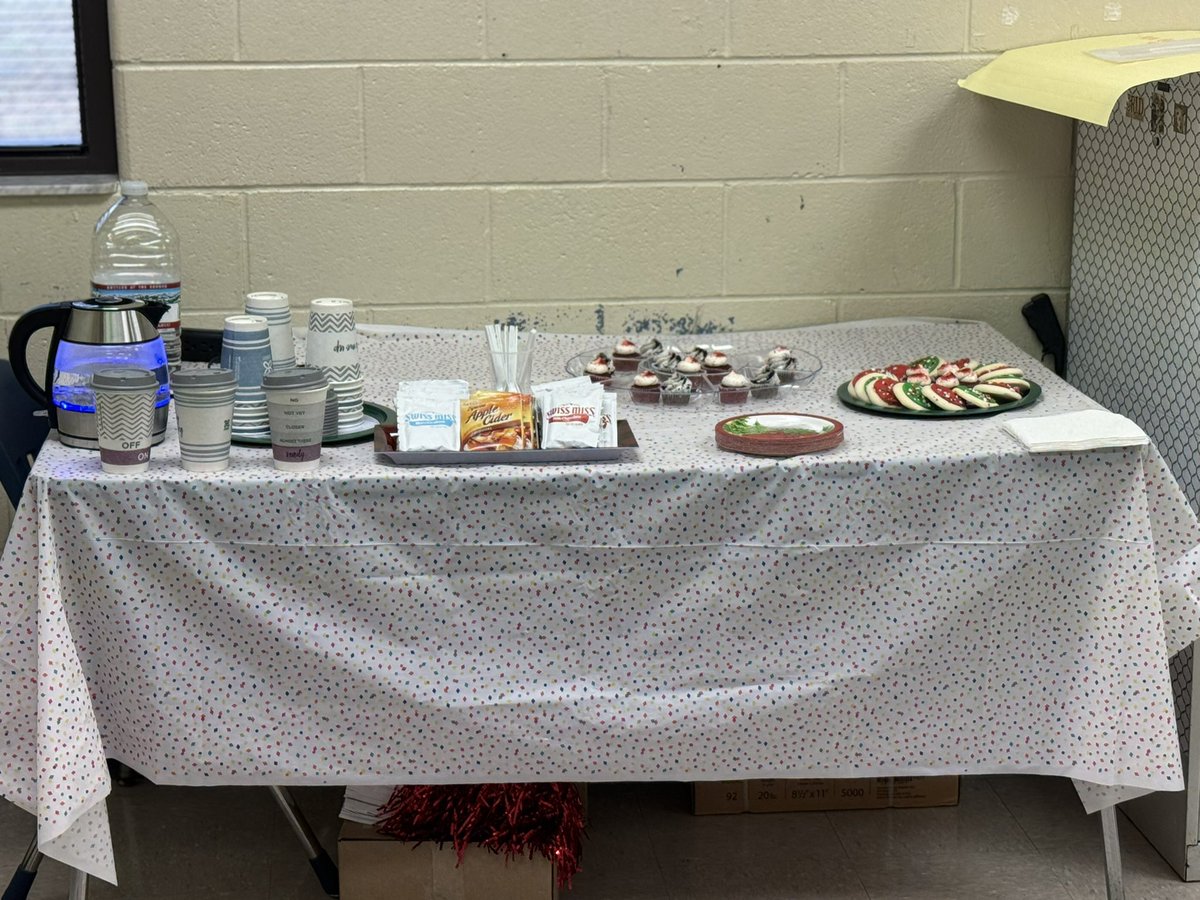 Mz. G (@mzgthaedukator) on Twitter photo Round 2 of our painting our stress away… I think our educators enjoyed themselves. We laughed and spent quality time together. Laughter is good for the soul. <a href="/CousinsMiddle/">Cousins MiddleSchool</a> Round 2 of our painting our stress away… I think our educators enjoyed themselves. We laughed and spent quality time together. Laughter is good for the soul. <a href="/CousinsMiddle/">Cousins MiddleSchool</a>
