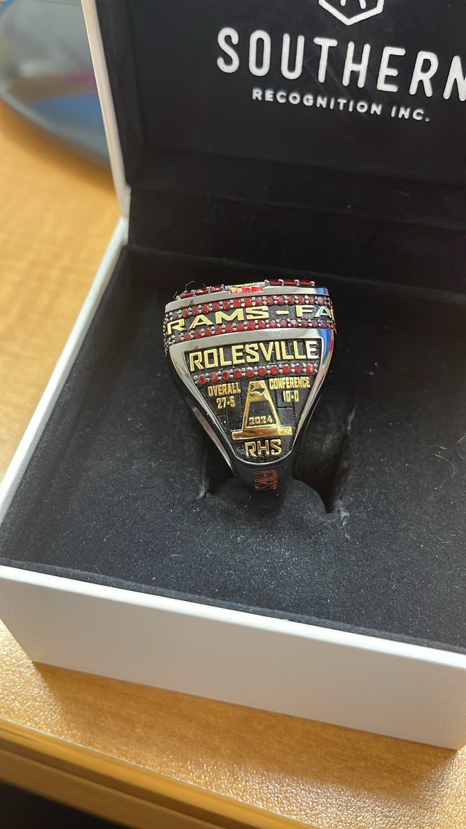 Nikita Warren tweet media