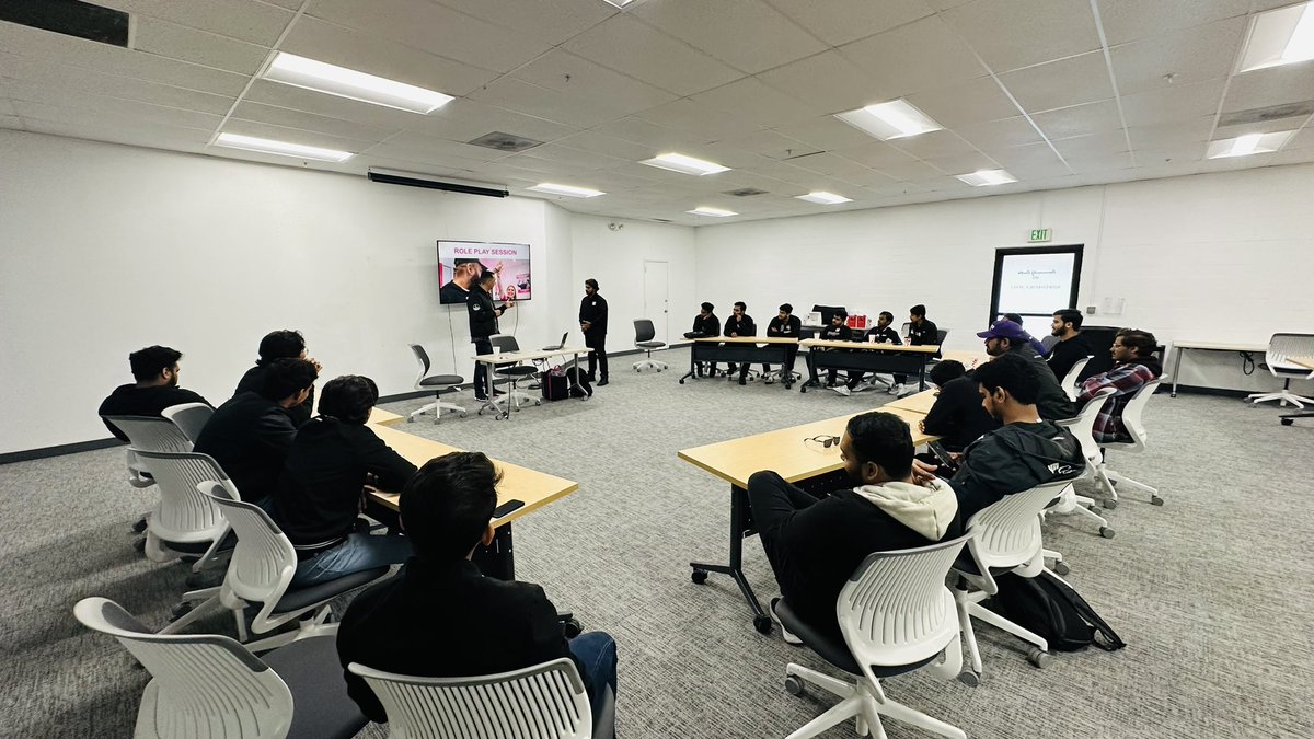 Had an amazing time hosting a HEART training with the Techno team! Huge thanks to everyone for your energy, engagement, and commitment to growth. You all made it a success! #Express #MbTM #T-Mobile