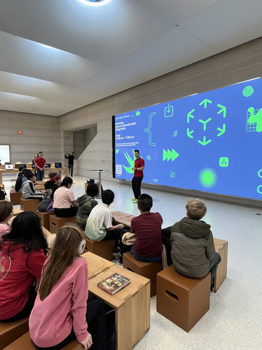 jackpchan's tweet photo. The best place to learn coding is obviously from one of the best tech companies in the world … @Apple ! Thank you Ms Santarpia! Kids had a great time and learned so much! @NYCDOED15 @DOEChancellor @NYCSchools @middleschool51 @UFTMS_Division https://t.co/95jmqIiggz