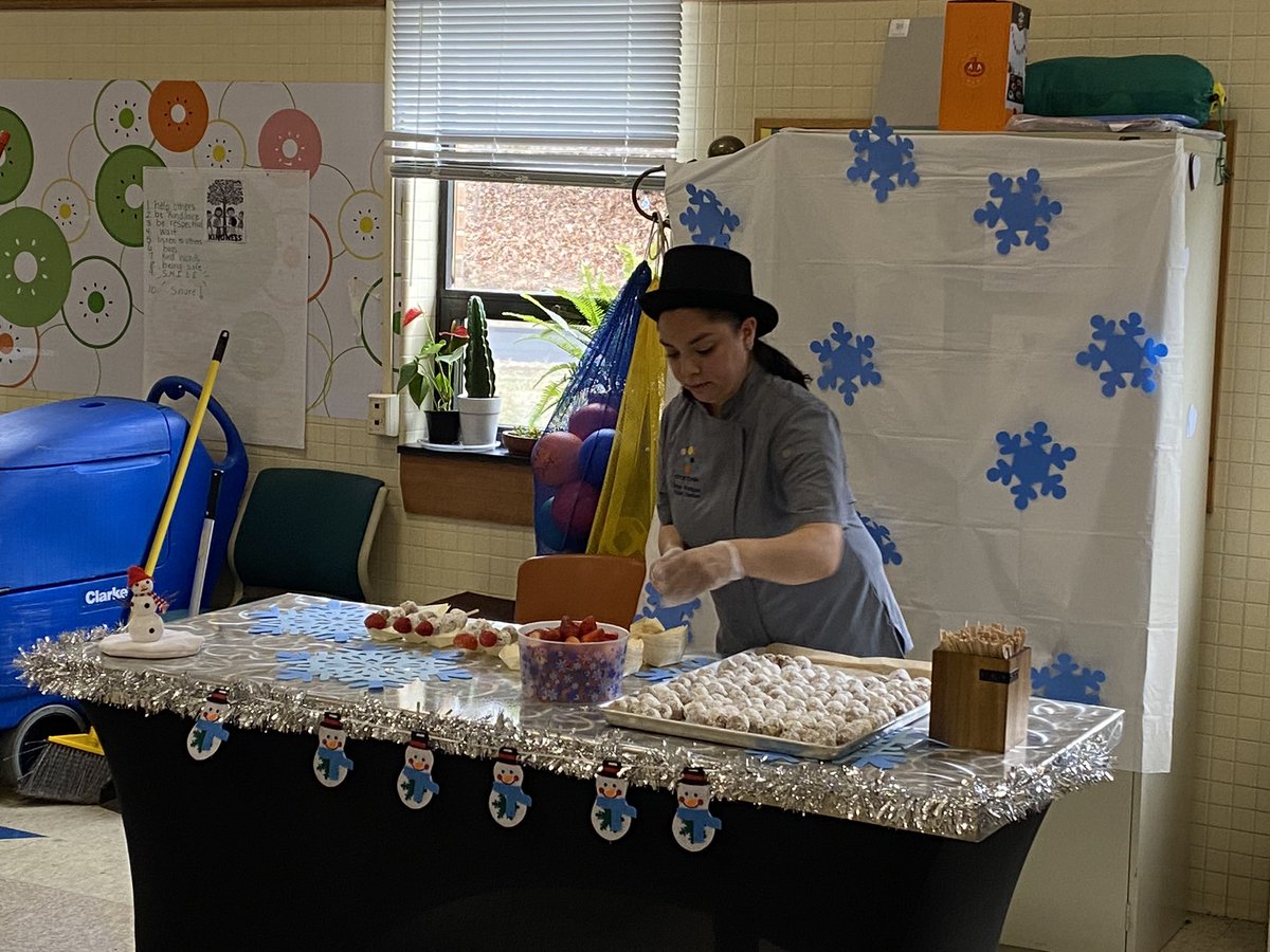 On Monday we strolled into the week with snowman kebabs made from pancake bites and strawberries! A big thank you to our NPS Food &amp; Nutrition Services team for bringing this fun treat to our Willett cafeteria! #agreatplacetogrow <a href="/NorwoodSchools/">NPS</a>