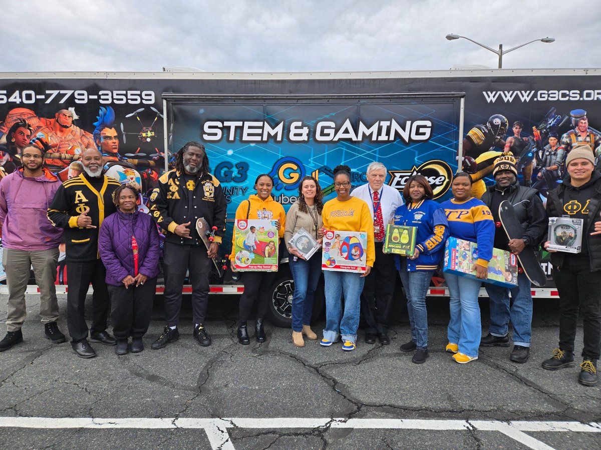 Wow, oh wow! Thank you <a href="/fxbgalphas/">FredericksburgAlphas</a>
Omicron Alpha Lambda Chapter for this very generous donation! Our families truly appreciate your support! Thank you for loving our Wildcats! <a href="/SCPSchools/">Stafford Schools</a> <a href="/apa1906NETwork/">Alpha Phi Alpha Fraternity, Inc. ®</a> Together we are #EmpoweredToSucceed #TogetherWeRise