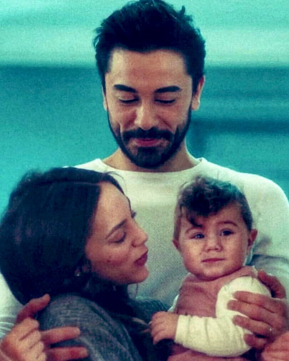 nanakhaaled's tweet photo. #AlEy 💓 Eylül 🩺 Ali #kalpatişi https://t.co/qTxSAi9f4h