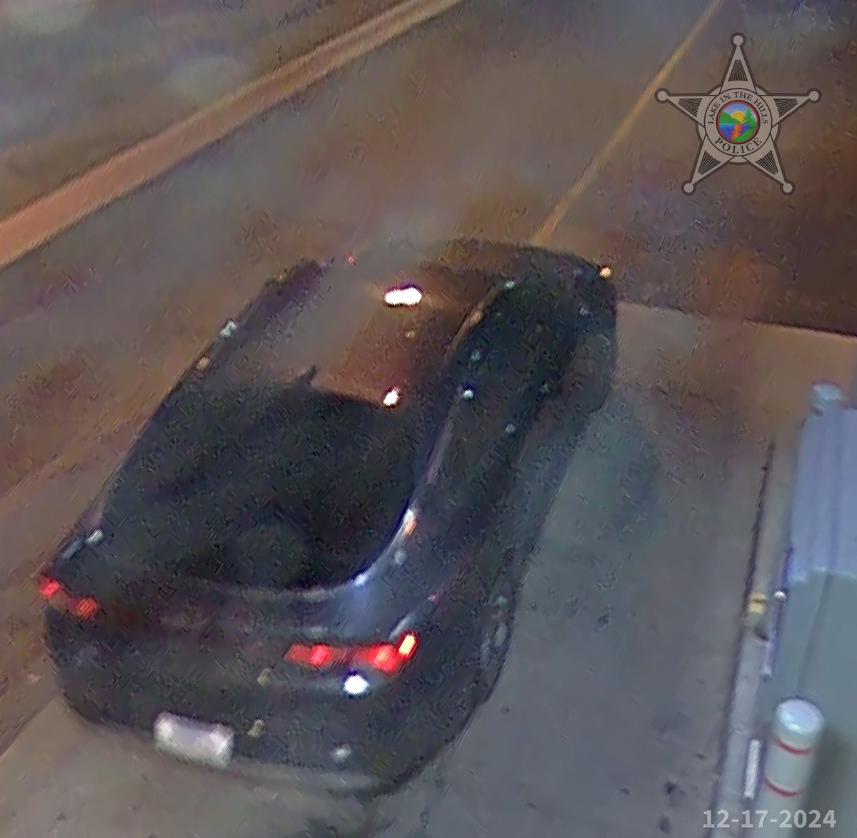 LITHPolice's tweet photo. #newsrelease Lake in the Hills, IL โ No one was injured on Tuesday, December 17, 2024 during the robbery of an ATM at the Bank of America, 240 N. Randall Road that occurred at 6:08 p.m.
https://t.co/x11lXzHP8z
#lithpd #lakeinthehills https://t.co/TPvsfD5qE5
