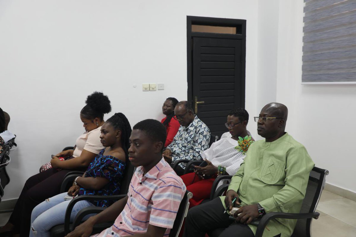 EY_Danquah's tweet photo. WACCI intern Bright Fiakeye inspires with his talk, ‘Becoming a Cantab: My Journey,’ highlighting his MPhil research at Cambridge and future PhD work in Plant Breeding/Bioinformatics. As a First-Class graduate and Eric Danquah Foundation Fellow, Bright exemplifies WACCI’s vision of nurturing leaders for Africa. WACCI, a World Bank Africa Centre of Excellence and one of three VACS Capacity Hubs, is driving innovation in plant breeding for food security. Explore collaboration opportunities: comms@wacci.ug.edu.gh.