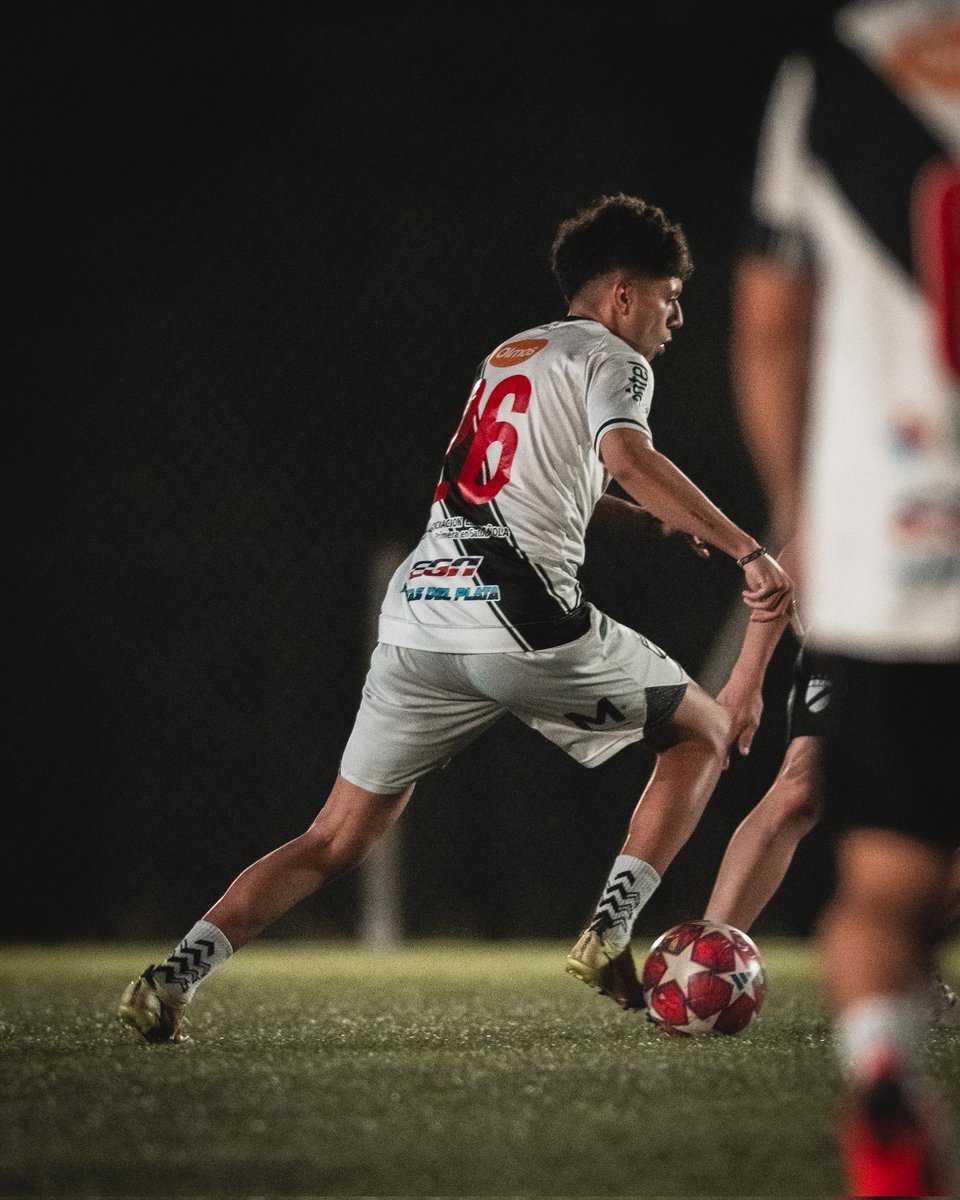 TwDanubioFC's tweet photo. 🦅 https://t.co/zZnN53kIye