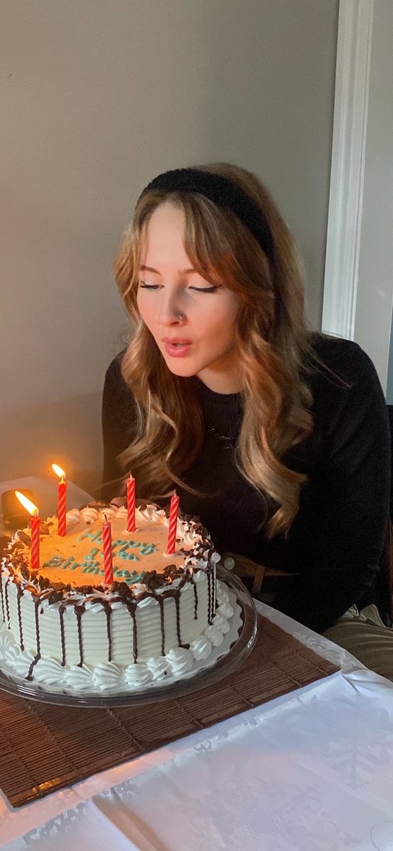 She’s 19. Happy Birthday Julia ❤️ 🎂 🎈