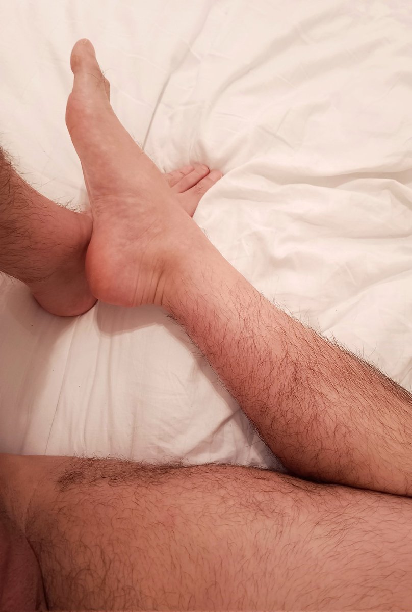 absoleutist's tweet photo. Just teasing a little.,.
#gayfeet #FootLovers #FootModel #footworshi̇p #barefoot #footfetish #hairylegs https://t.co/3AxZMta8ha