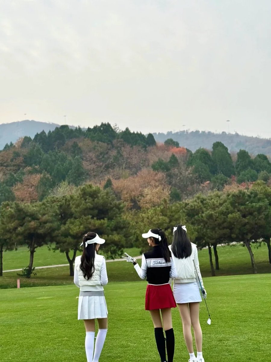 kokochen88's tweet image. Time spent playing golf with friends always goes by quickly