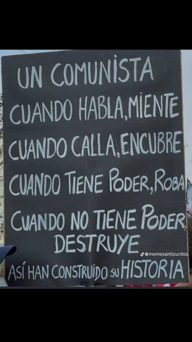 Nicolas07736990's tweet photo. Gustavo Petro, Sandra Ortiz y Laura Sarabia descritos en una imagen. https://t.co/IiTgoOZxi0