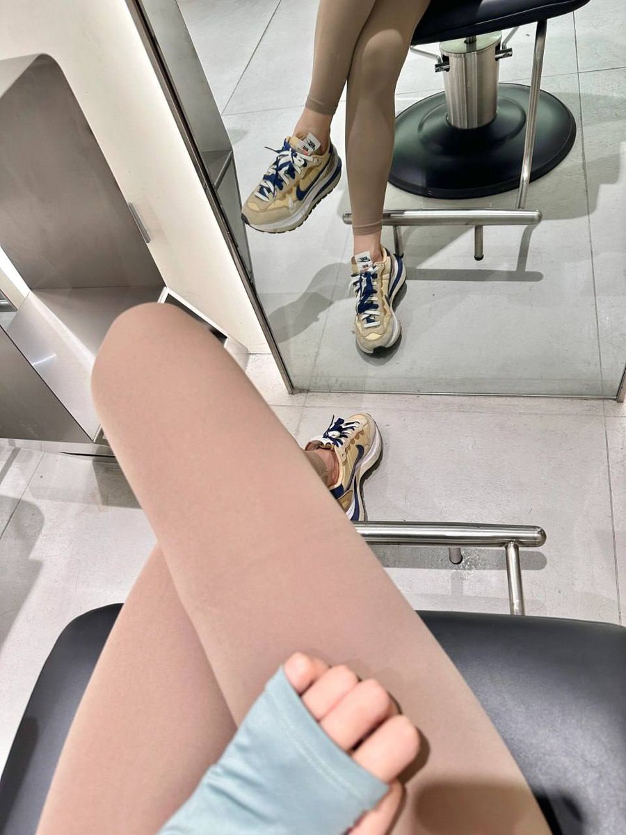 ek7_katia's tweet image. Pushing limits and embracing the grind. 💪 #GymTime #StrengthInProgress