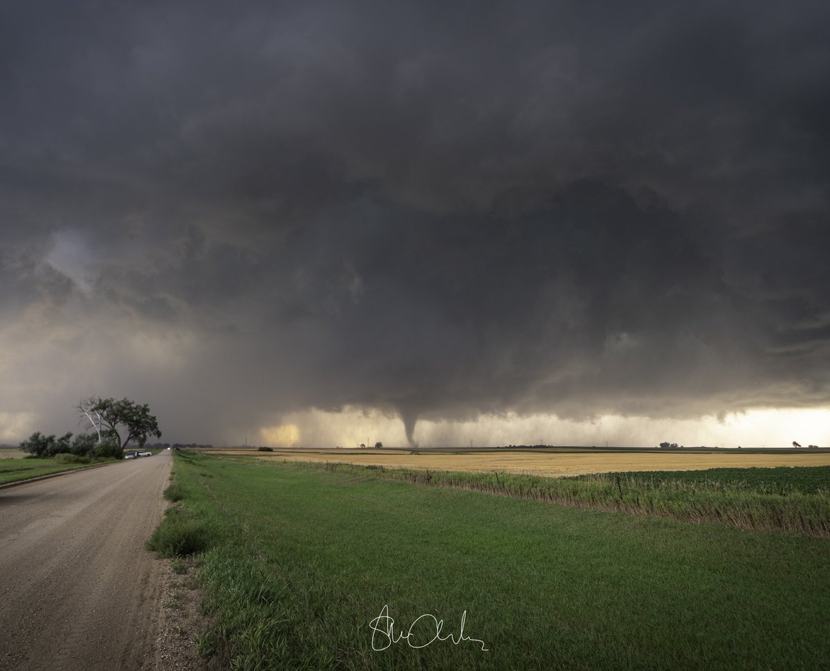 ShaneHpns's tweet photo. This image from mOUND ciTY, SD did not have any AI adjustments.
#oRGANTIC https://t.co/S6C9J8jHaL