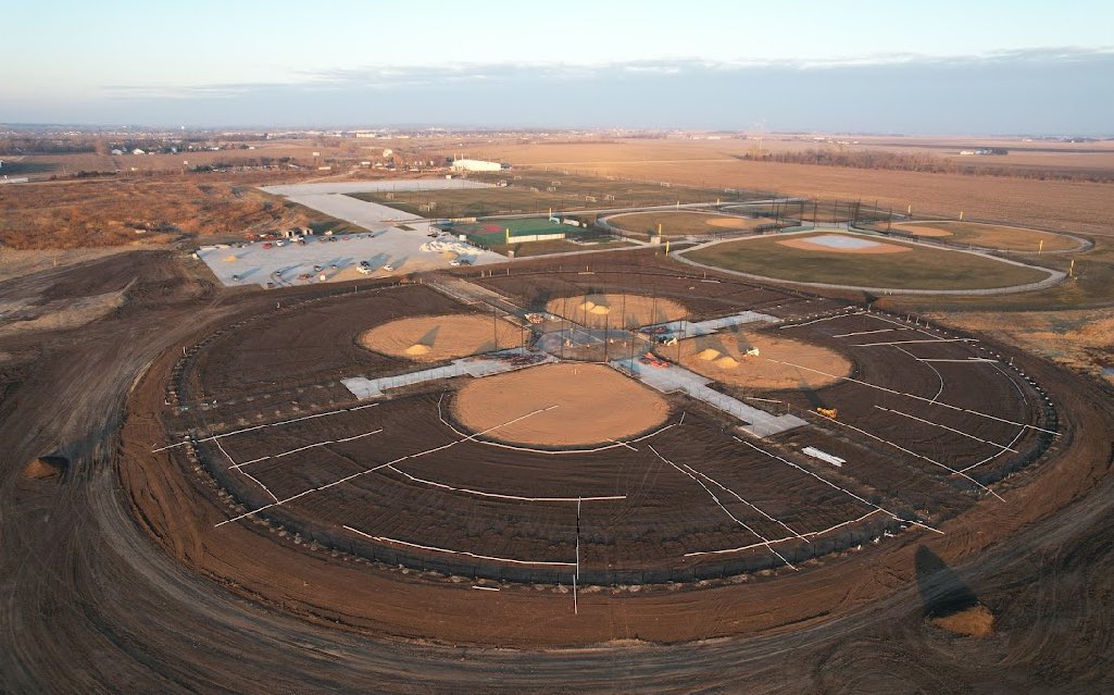 PlayEAA's tweet photo. 4x2 = 8 🥎⚾️💎’s
Progress this winter at the SportsPlex in Valley! #FirstInterstate @PlayEAA @MackBrosGrounds https://t.co/xYjRynzR62
