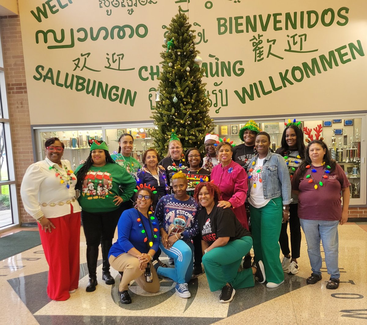 HHS_Canes's tweet photo. Deck the Halls! #12daysofwinter https://t.co/oCj4iEcSo7