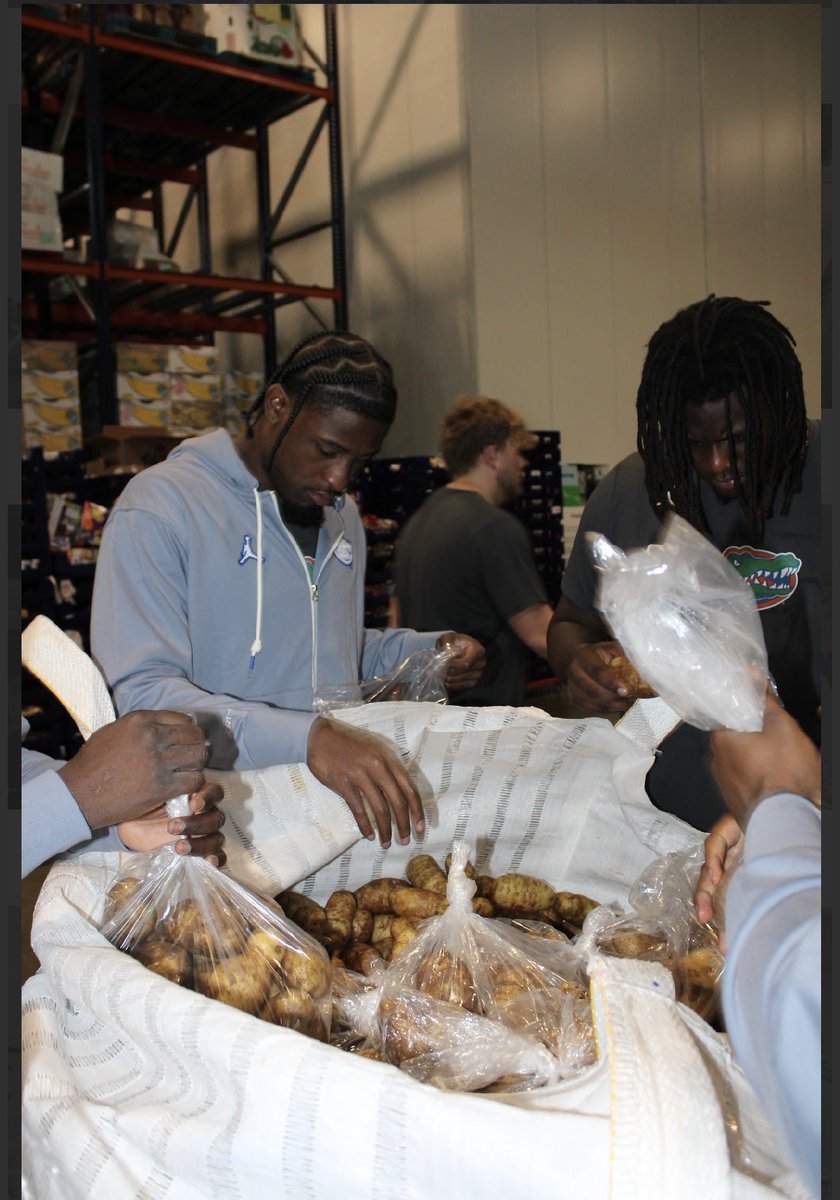 Keon Zipperer (@_keonz) on Twitter photo What an incredible day yesterday ! Huge thanks to <a href="/FeedingTampaBay/">Feeding Tampa Bay</a> for teaming up with us in the fight against hunger. Let’s keep the momentum going—donate to Feed The Season today: FeedingTampaBay.org/FeedTheSeason <a href="/Fl_Victorious/">Florida Victorious</a> #FVFoundation What an incredible day yesterday ! Huge thanks to <a href="/FeedingTampaBay/">Feeding Tampa Bay</a> for teaming up with us in the fight against hunger. Let’s keep the momentum going—donate to Feed The Season today: FeedingTampaBay.org/FeedTheSeason <a href="/Fl_Victorious/">Florida Victorious</a> #FVFoundation