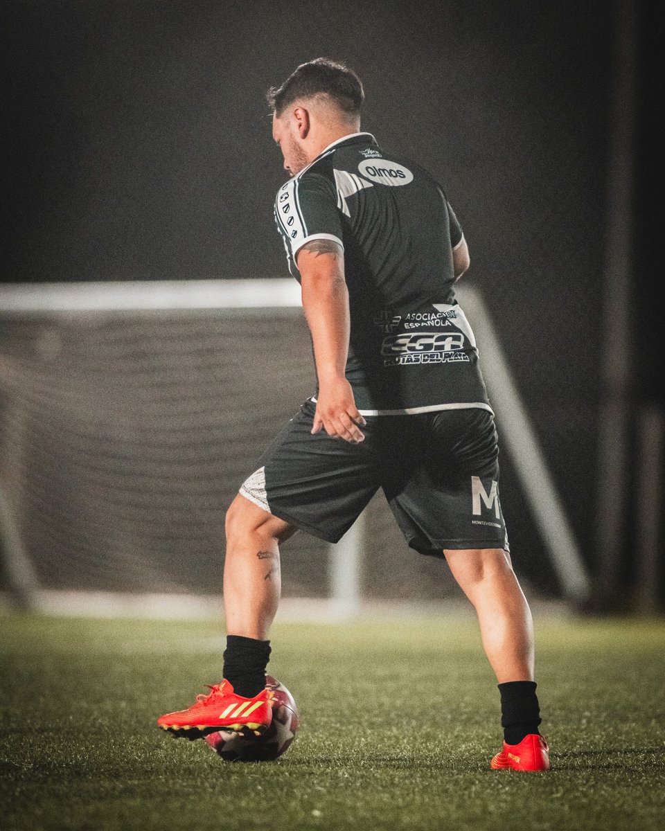 TwDanubioFC's tweet photo. ⚽También juega. @espinosacris29 https://t.co/Y1A96OXgYb