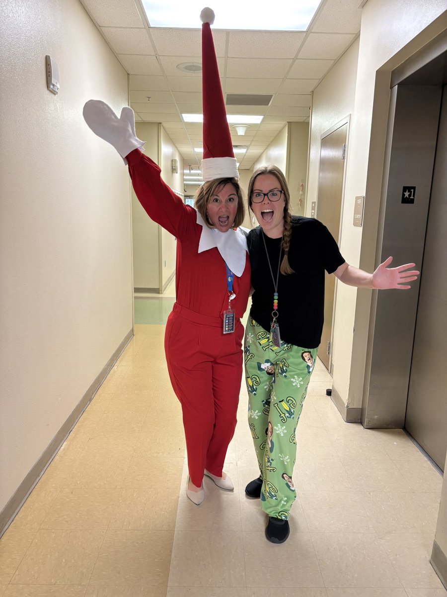 Today I ran into our Elf on the Shelf principal! ❤️🤍 <a href="/SunBlazeOCPS/">Sun Blaze Elementary School</a>