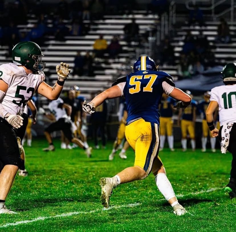 Congrats to our Section 4 All Stars‼️

RB- Myles Watson (2nd Team)
DB- Brady Ryan (2nd Team)
KR- Brady Ryan (2nd Team)
DE- Eli Thompson (2nd Team)