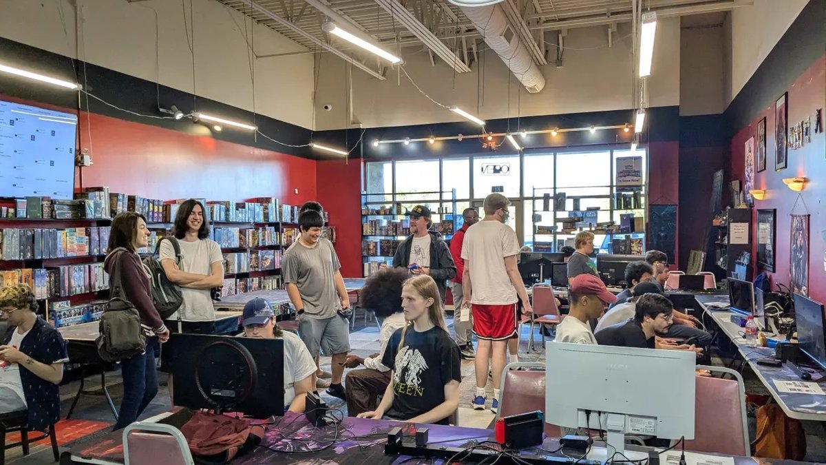 TheComebackMN's tweet photo. ALL HANDS ON DECK!🖐️

The Finale is on SATURDAY, DEC 28th! DOUBLES AT 2! SINGLES AT 6! Amateur Bracket as well! Registration is open NOW!

Sign yourself up for singles, grab a teammate and make a silly team name too!

Please Retweet if you'll be there!

https://t.co/5UyIs4DcG6 https://t.co/qU08gTkjXG