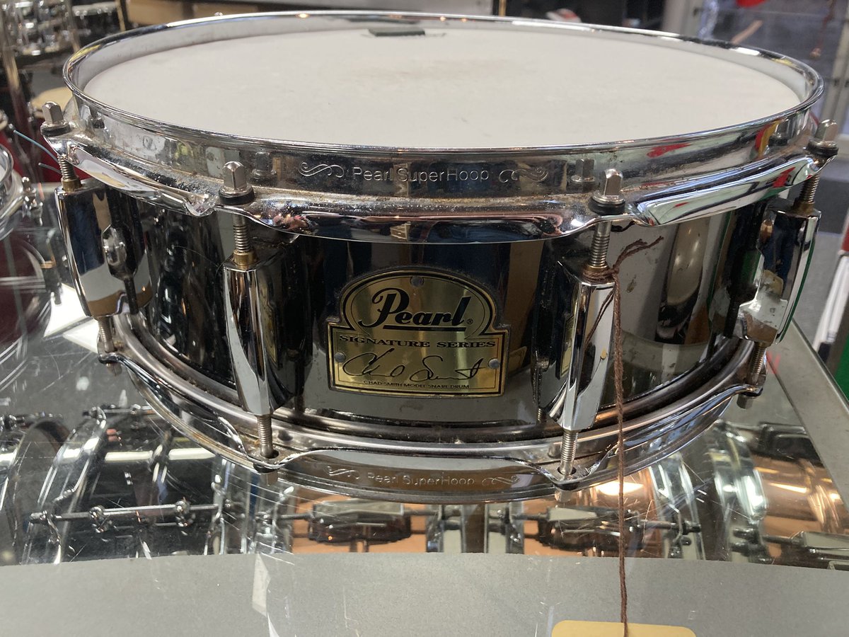 RhythmTraders's tweet image. A Perfect Pair of Super Snares!

Get a great deal on a used Chad Smith Signature snare drum!

Two in stock, but not for long!

$299.99