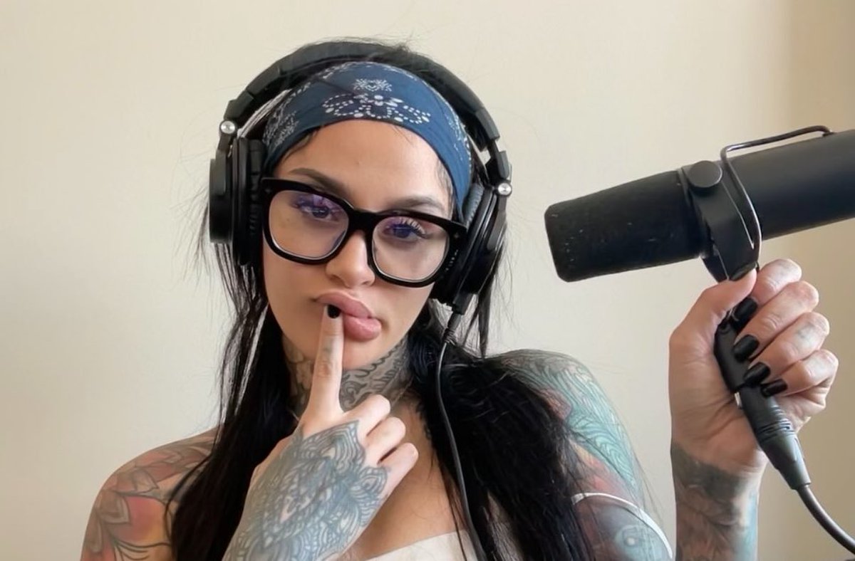 kehlanifiles's tweet photo. these kehlani selfies https://t.co/z4GKh4uoF2