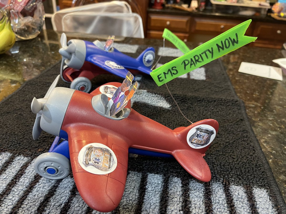 FDNYchic's tweet image. It’s public safety but @NYCMayor isn’t invest in EMS.  It’s bait and switch he said when a candidate for mayor when DeBlasio took our #medicare. He lost in court to @NycRetirees 11 times. He still fights to force us into a plan many drs &amp;amp; hospitals don’t accept. #landtheplane