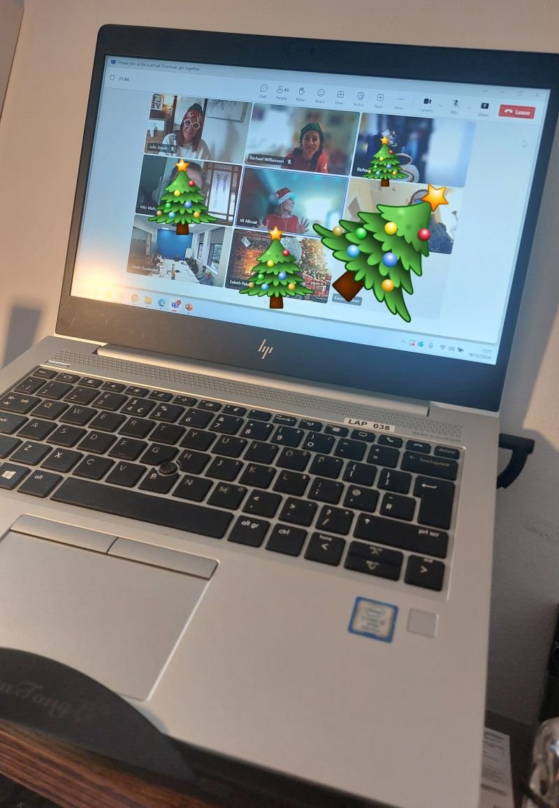 A fun way to end the year with a work Christmas quiz - happy hols! 🎄🎅