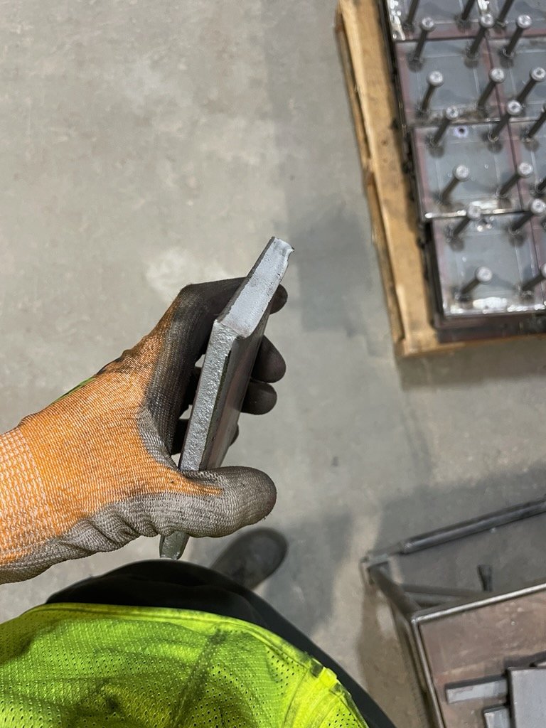 SilverbackMach's tweet photo. This ironworker was having an issue not cutting the material the way it should. We rotated and gapped their blades so it would cut correctly! Can you tell a difference?🦍🔧🇺🇸

#silverbackmachine #punchpress #metalfab #pressbrake #ironworker #welding #metalfabrication #plasmacut https://t.co/NjMx4hT7c5