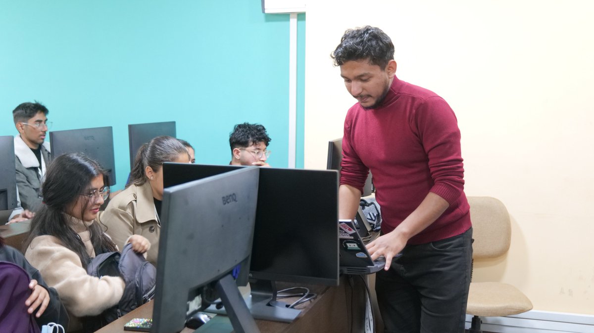 gdgkathmandu's tweet image. Huge thanks to Gaurav Shah for leading an insightful Codelab on Kubernetes at DevFest Kathmandu 2024! Your expertise helped us level up our skills.

#DevFestKathmandu #Kubernetes #Codelab #GDG #DevFest2024  #TechTalks  #GDGKathmandu #Workshop #IT #TechLeaders #GDGOutreach