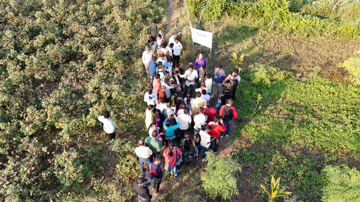 VYKIndia's tweet photo. Participants also visited a mixed vegetable plot & a marketing outlet in Dhotra. The immersive visits inspired them to explore new opportunities in #sustainabledevelopment and #agriculturalinnovation.
#LivelihoodDevelopment #CapacityBuilding #EducationForAll #WaterManagement https://t.co/08eDPONqYm
