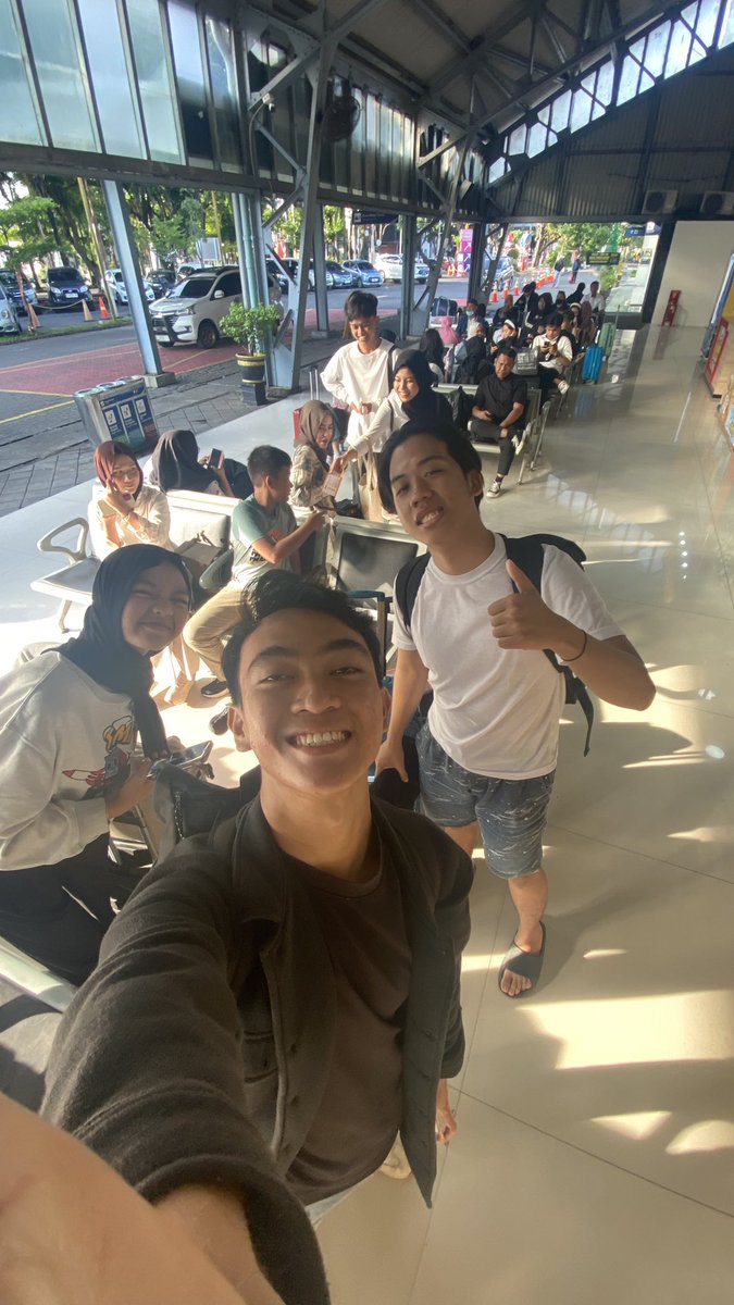 mr_arrayan's tweet image. otw bdg