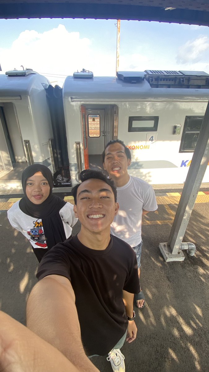 mr_arrayan's tweet image. otw bdg