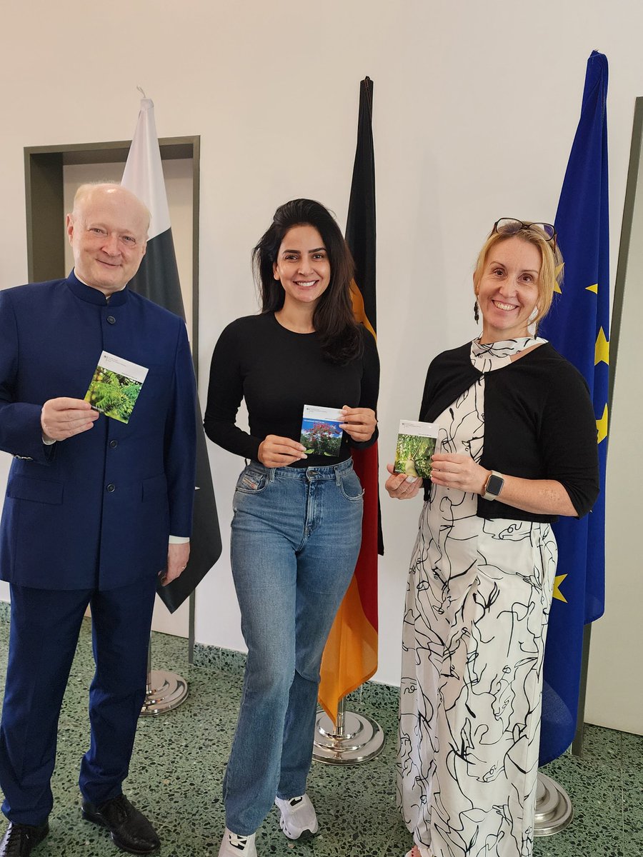 German Consulate General Karachi (@germanyinkhi) on Twitter photo Empowering youth for a brighter future! <a href="/s_qamarzaman/">Saba Qamar</a>, <a href="/UNICEF_Pakistan/">UNICEF Pakistan</a>'s National Ambassador, met with Consul General Dr. Lotz &Â Consul, Ms. Klos to discuss childrens' rights & environmental issues. Let's work together to #MakeKarachiGreen & promote a sustainable tomorrow! Empowering youth for a brighter future! <a href="/s_qamarzaman/">Saba Qamar</a>, <a href="/UNICEF_Pakistan/">UNICEF Pakistan</a>'s National Ambassador, met with Consul General Dr. Lotz &Â Consul, Ms. Klos to discuss childrens' rights & environmental issues. Let's work together to #MakeKarachiGreen & promote a sustainable tomorrow!