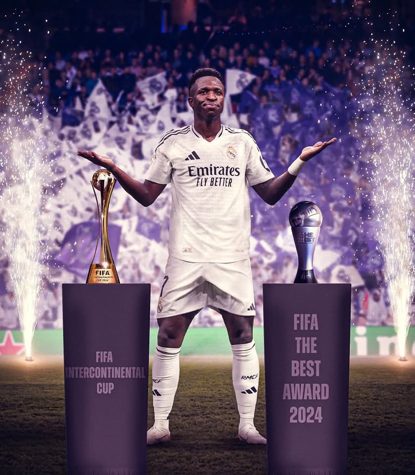 Real_Madrid_NA's tweet photo. Buena semana para Vini. Premio al mejor jugador del mundo y trofeo al ganar la copa intercontinental! https://t.co/1RLExe5lIr