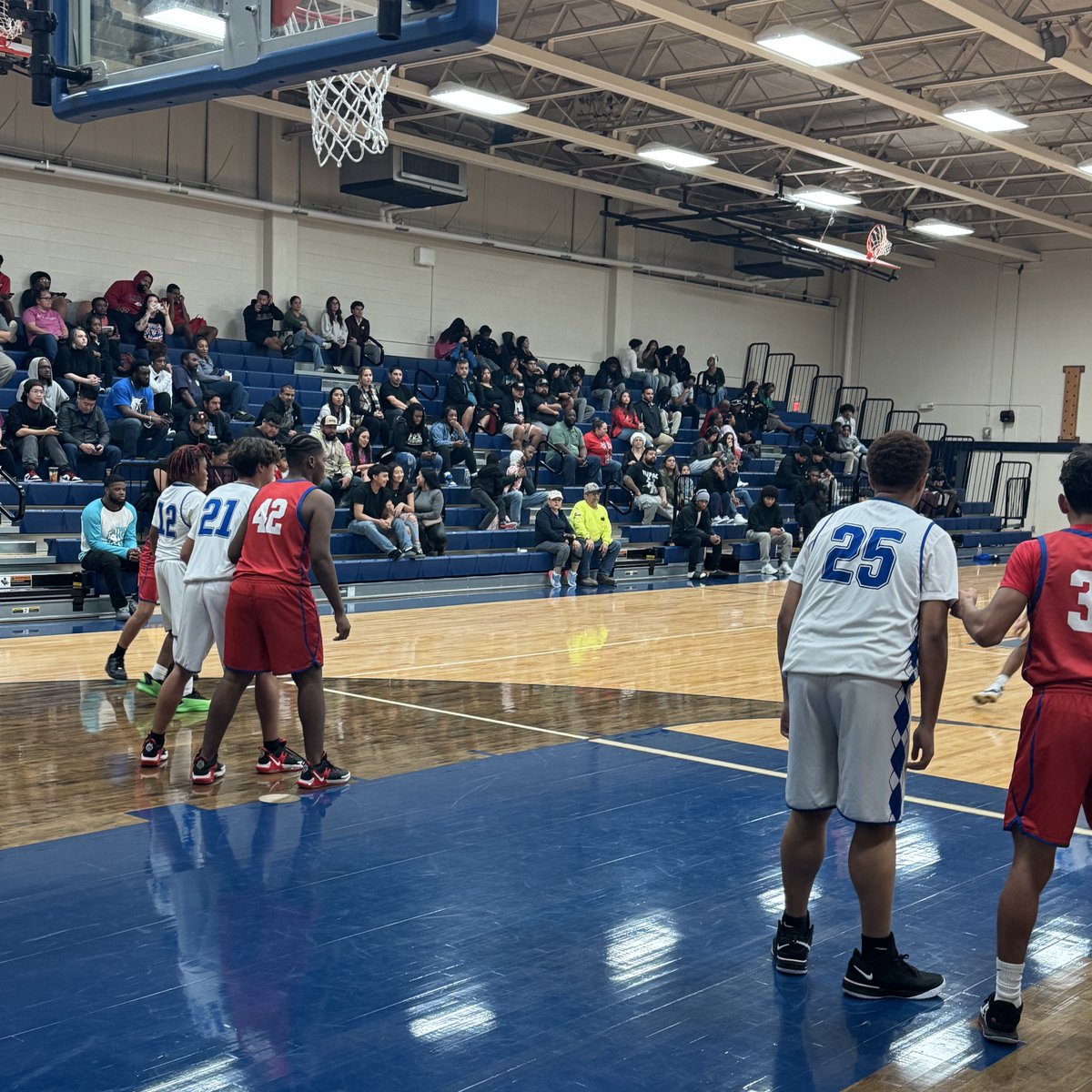 BHIAthletics's tweet photo. Some photos from today’s #BHIBasketball games against Thompson.
8A won 31-19
8B lost 21-35
7A won 43-42
7B lost 24-34
#BHIAthletics #BHIBears Pt. 2
A huge thank you for the support from @DobieHoops!!!! https://t.co/Y85GxlPWIN