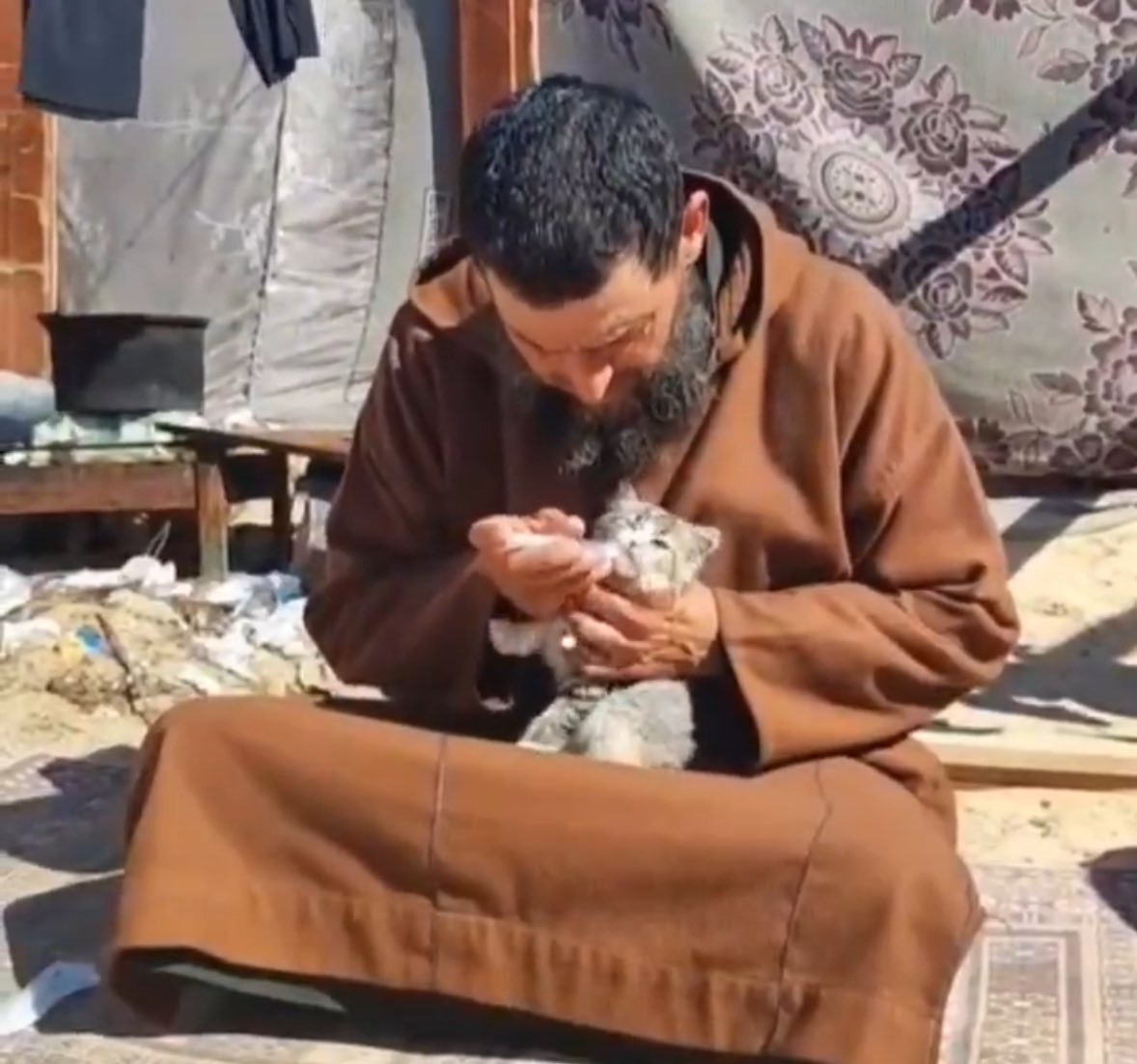 vampl0vrrr's tweet photo. khaled nabhan, the soul of all souls. https://t.co/3pLhsmb65X